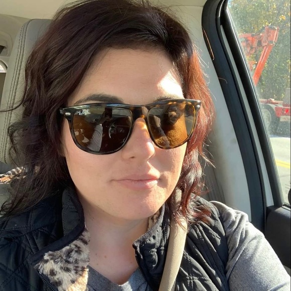 Hello, Brianna here! Welcome :) - Picture 1 of 1